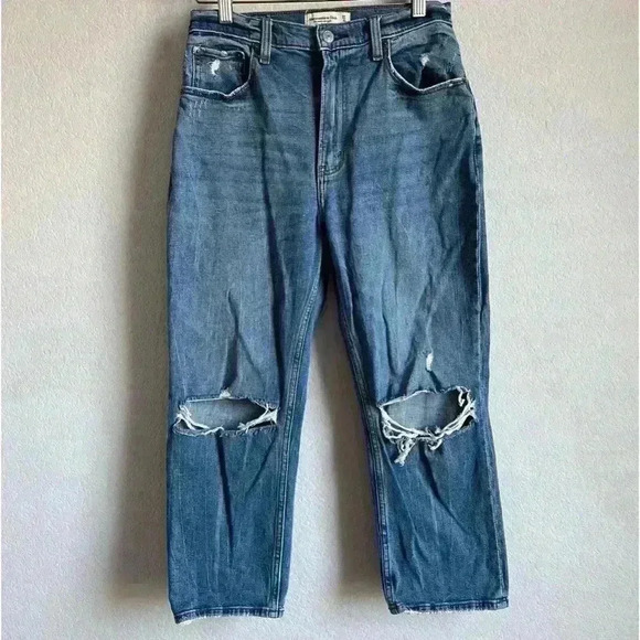 Abercrombie & Fitch Ultra High Rise The Ankle Straight Distressed Jean Size 27/4 - Picture 1 of 11